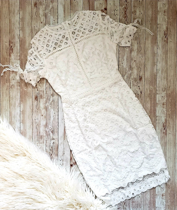 Lady in Love Lace Dress White