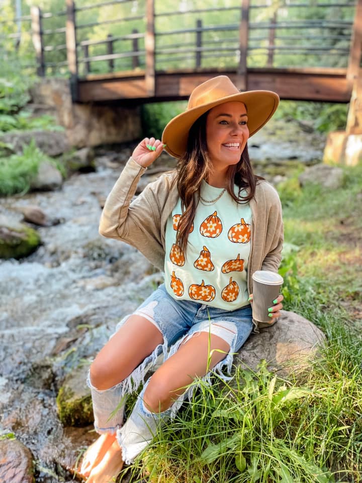 Daisy Pumpkins Tee