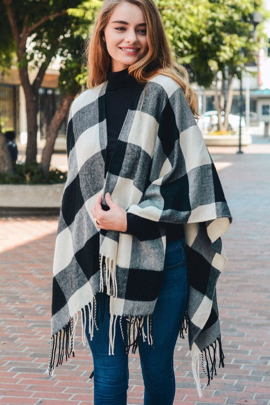 Buffalo Check Tassel Poncho Black and White