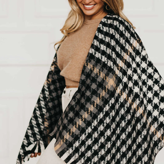 Shayla Hounstooth Shawl